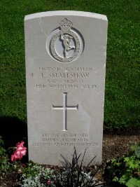 Klagenfurt War Cemetery - Smallshaw, L